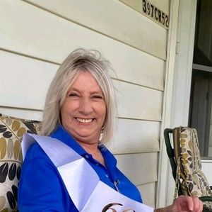 Meet your Posher, Linda